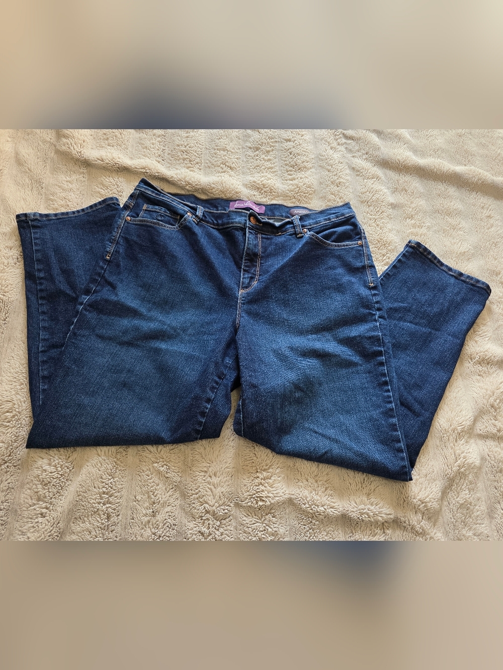 16W Gloria Vanderbilt Dark Blue Straight Leg Jeans